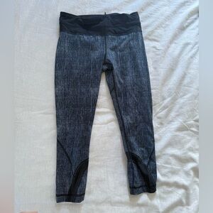 Lululemon Black and Gray Athletic Capri Leggings